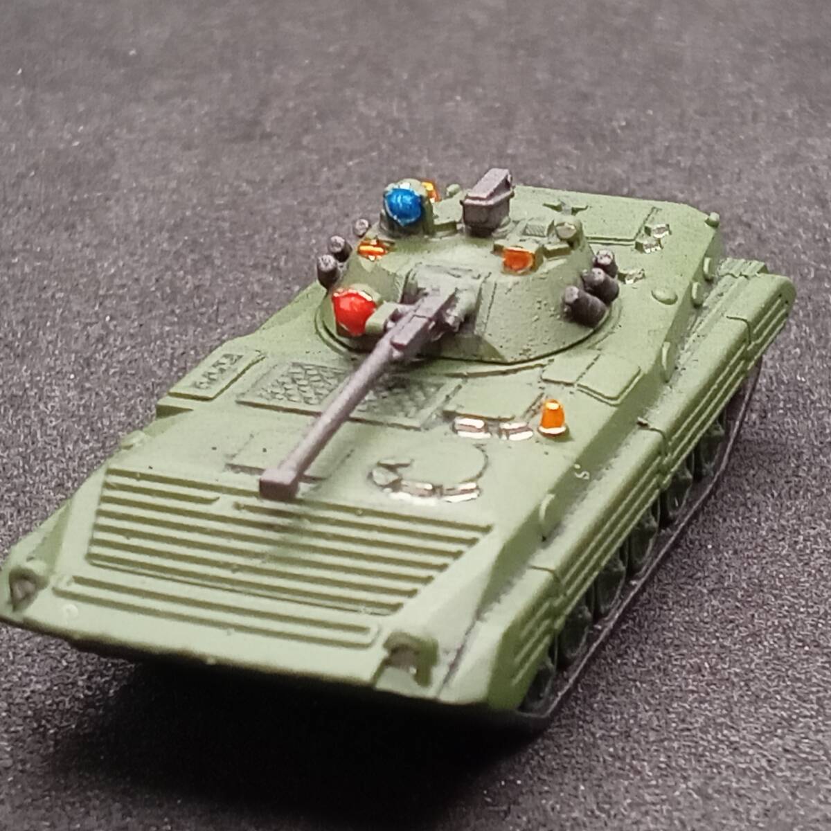 ●完成品1/144 BMP-2歩兵戦闘車,”アフガンで激戦!戦訓改良型!”,ロシアングリーン(1),ロシア,ソ連,冷戦時代,自作ver.拍卖