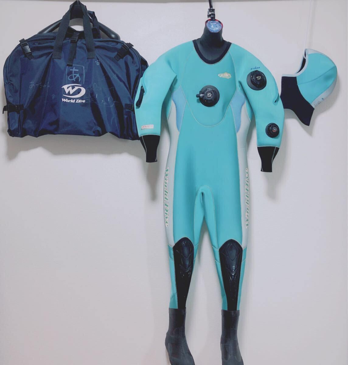 ワールドダイブ World Dive ドライスーツ 着丈 約140cm フード バッグ 3点 セット まとめ ダイビング 水色 702B-25拍卖