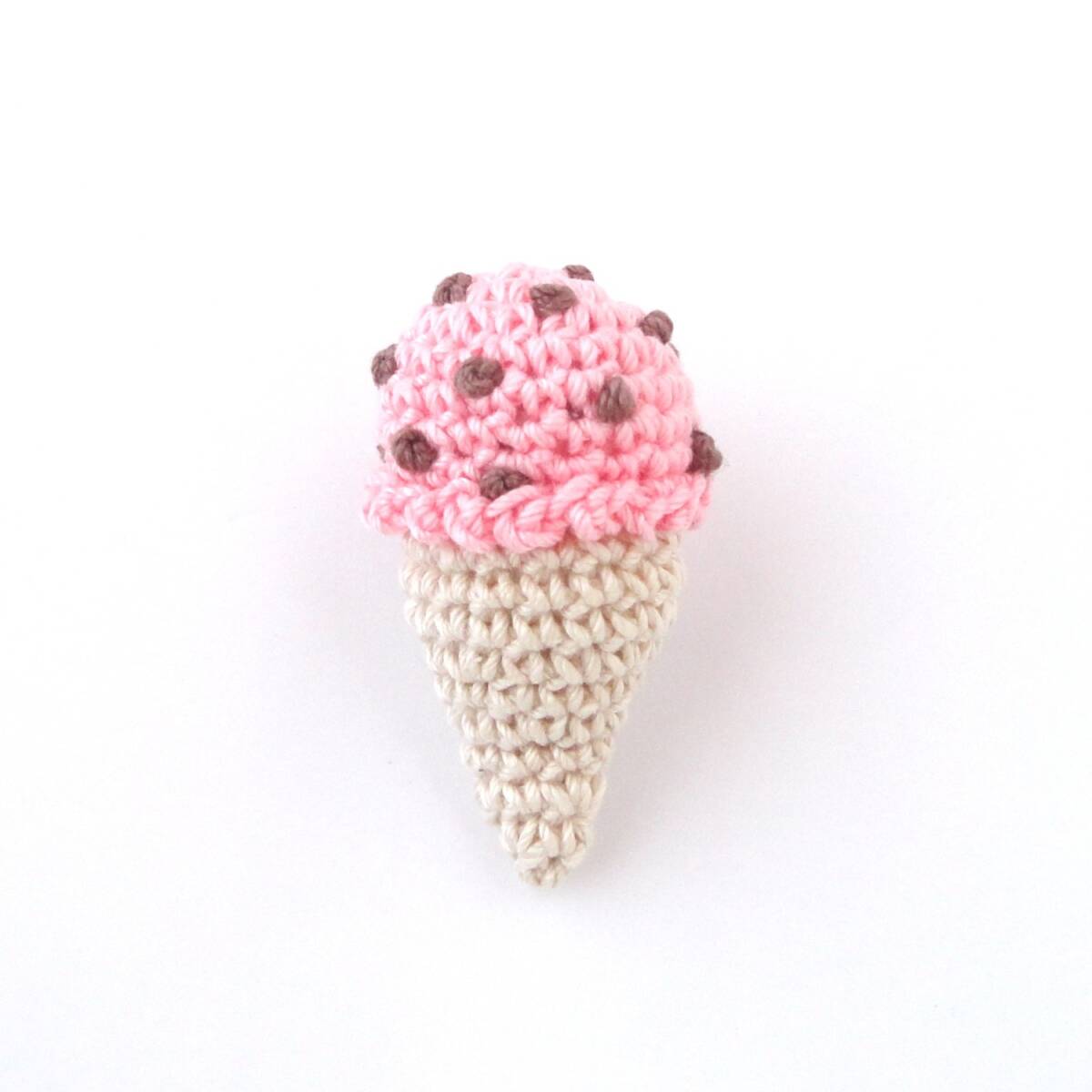アイスクリームのブローチ*イチゴミルク*チョコチップ*レース編み*ハンドメイド*b862∴再販∴拍卖