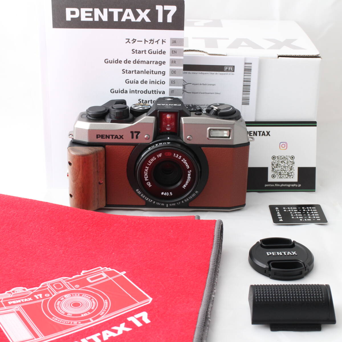 ☆美品・レザー張替・ウッドグリップ付☆ ペンタックス PENTAX 17 ダークシルバー フィルムカメラ PENTAX17 18926 #3822拍卖