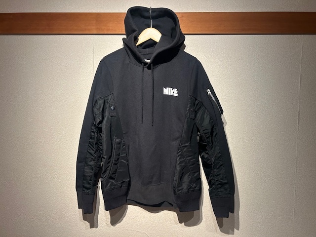 ♪送料無料★NIKE × sacai★名作★ドッキング パーカー★生地切り替え★異素材★再構築★ナイキ × サカイ★CW2419-010★黒×黒★M♪拍卖