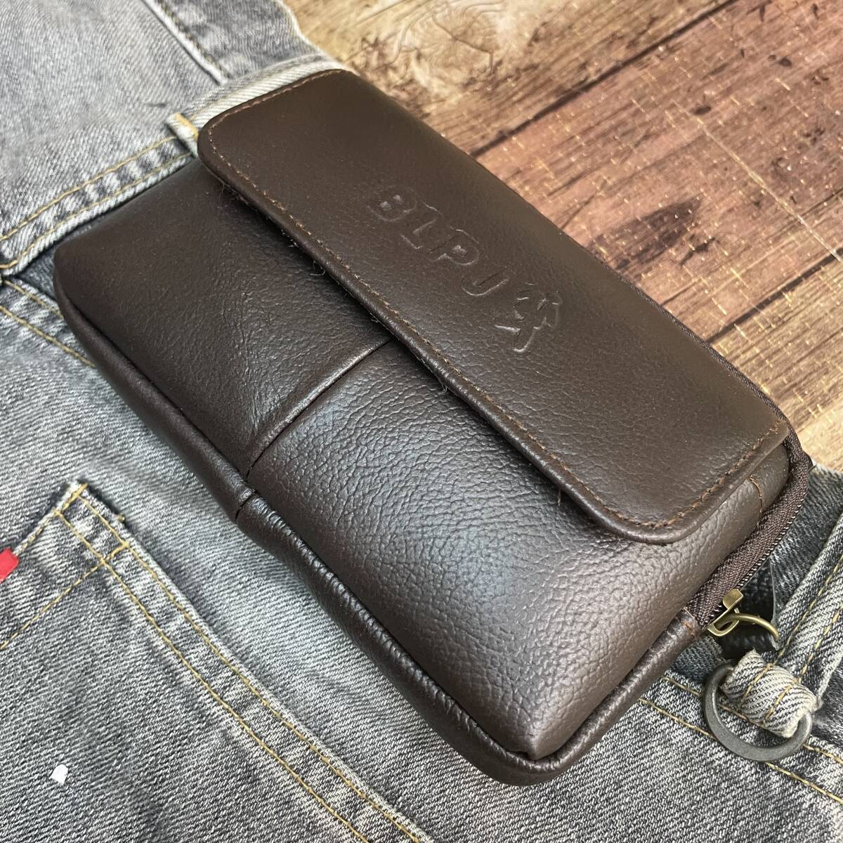 新品 横型ウエストバッグ 本革レザー メンズ ダークブラウン ベルトポーチ ヒップバッグ 仕事用 スマホ デジカメ iPhone 携帯電話 送料無料拍卖