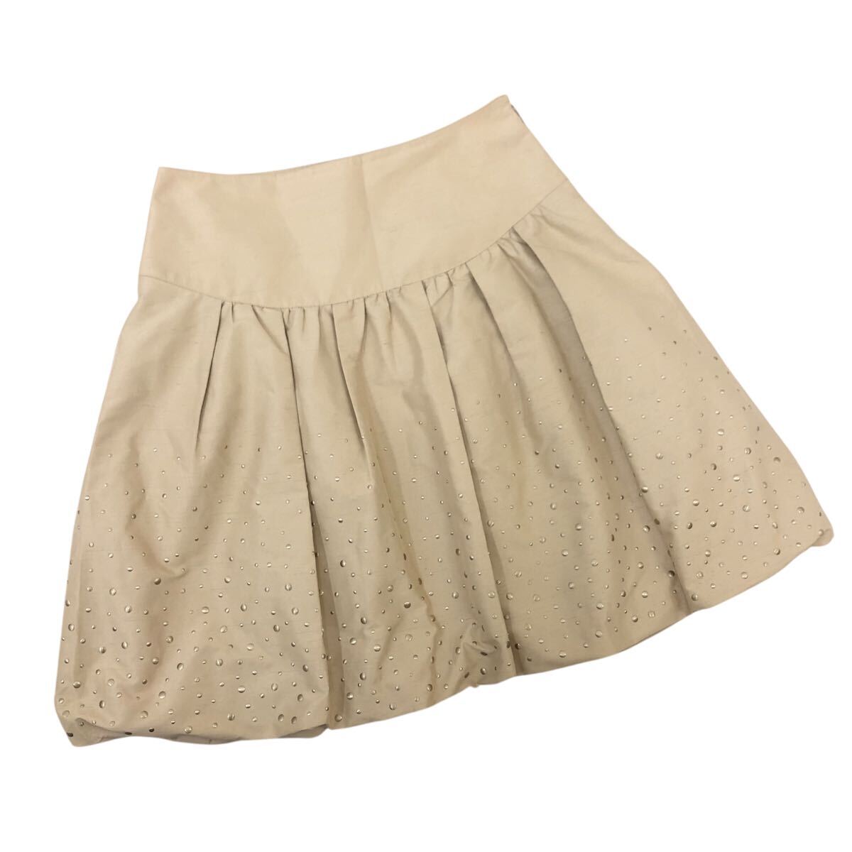 Nm312-35 TO BE CHIC トゥービーシック シルク混 絹混 スタッズ ギャザー バルーンスカート スカート ボトムス ベージュ レディース 40 拍卖