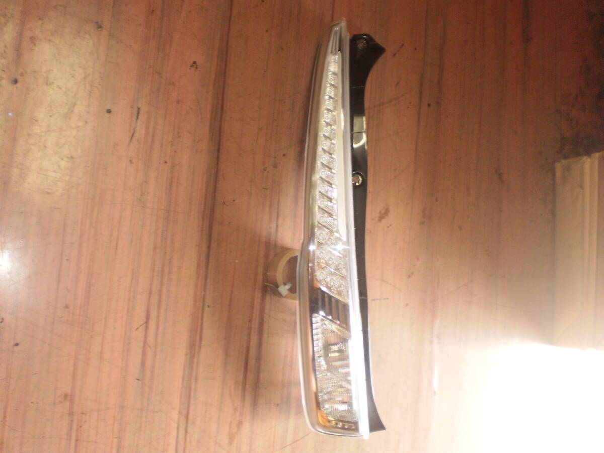 ムーヴカスタム LA100S LA110S テールライト 左拍卖