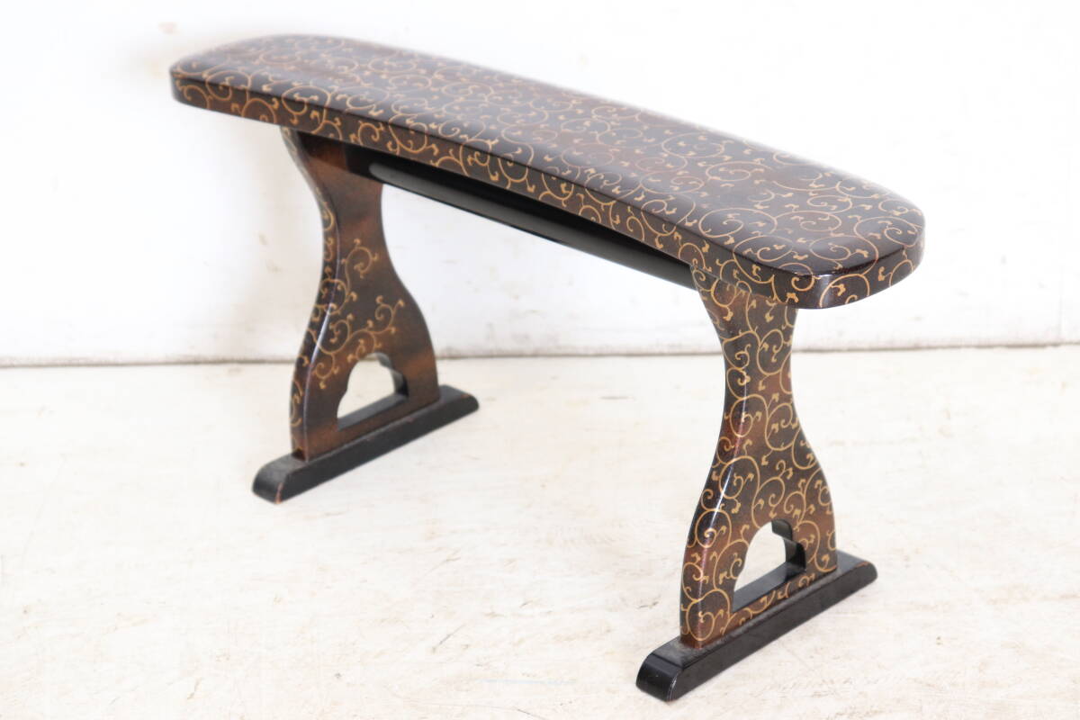 【韓国伝統家具】 チャンモッ 肘置き/チョガン 頭枕 漆塗装木製 民芸調インテリア 大名道具拍卖