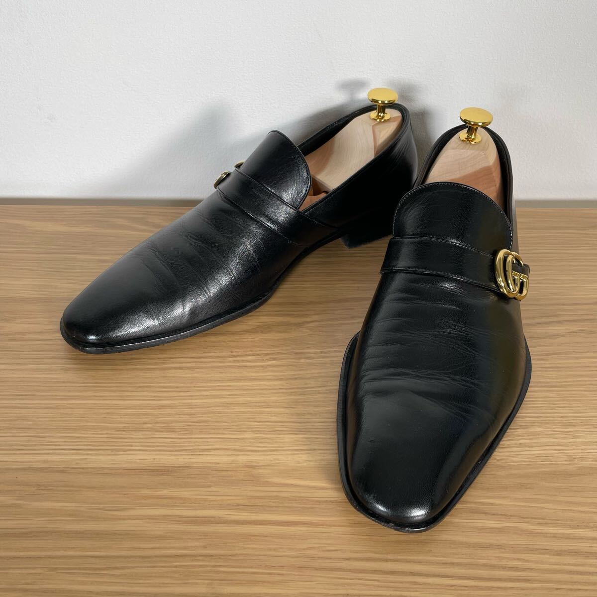 1円 美品 GUCCI グッチ ローファー 革靴 ドレスシューズ GGマーモント レザー ブラック 41サイズ 13906拍卖