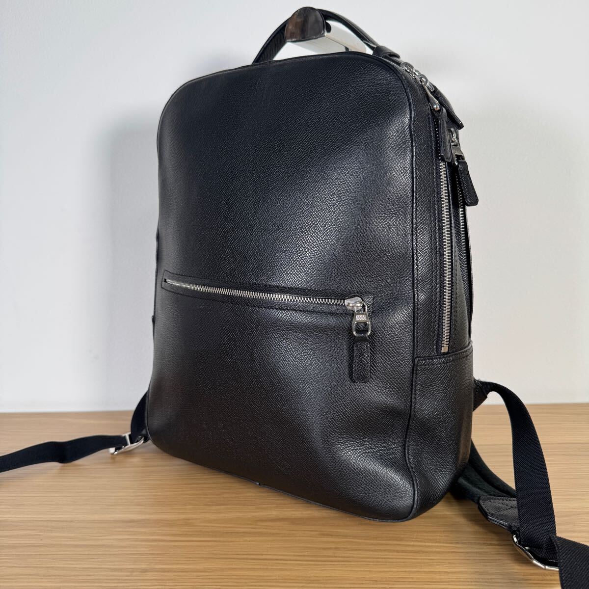 1円 極美品 ダンヒル dunhill カドガン リュック バックパック メンズ ビジネス ロゴ 型押し グレイン レザー 本革 黒 A4◎ PC◎ 13936拍卖