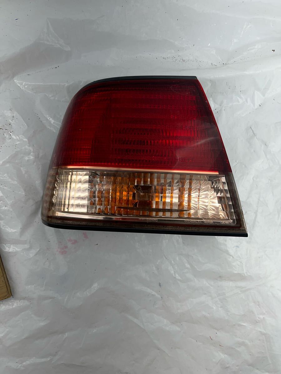 i7.25 サニー QB15 左 テールランプ 左側助手席側 イチコ 4845A 拍卖