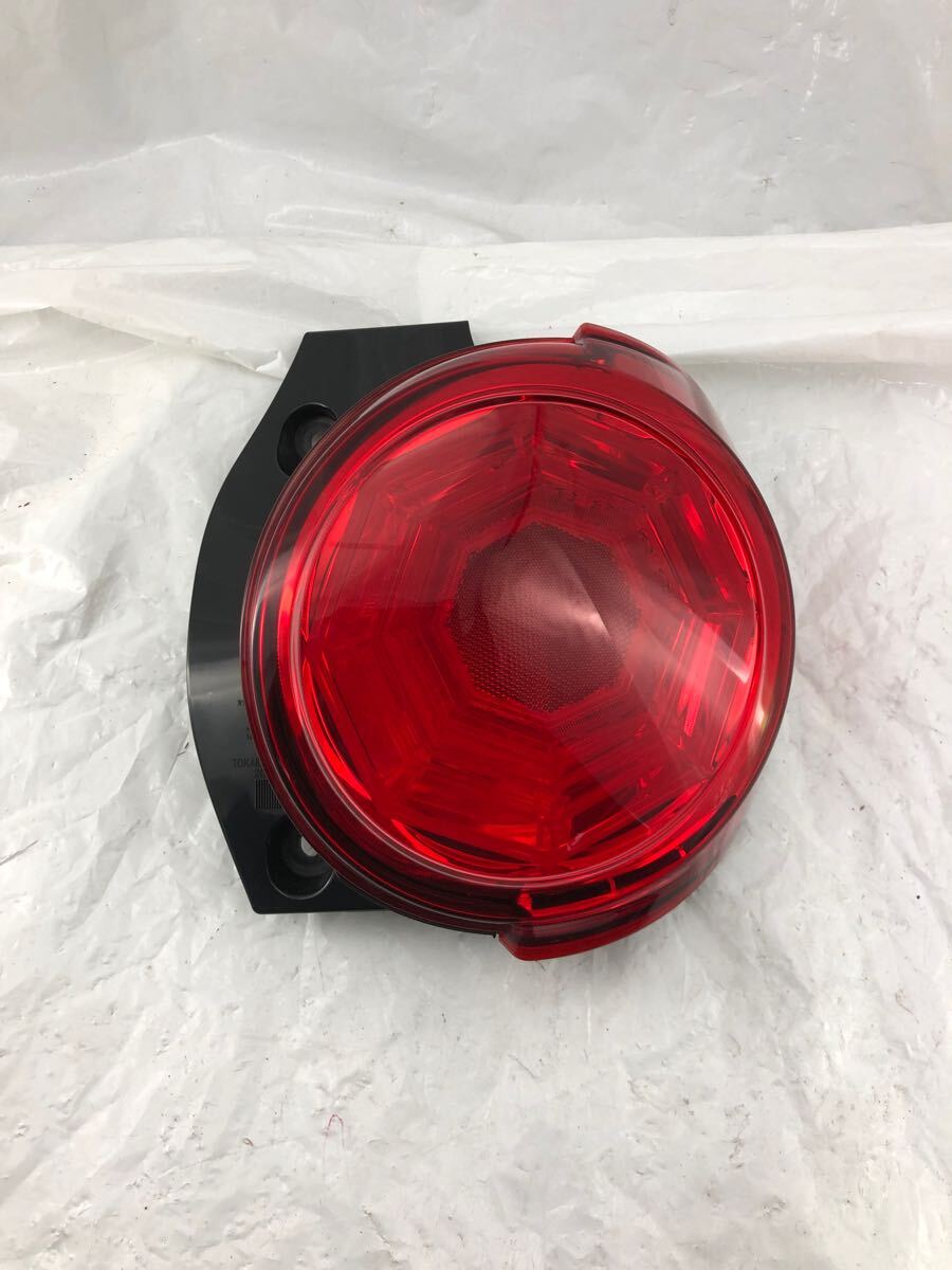 h11.46 ダイハツ キャスト LA250S 右テールランプ TOKAIDENSO 20519 LED 右側運転席側 テールライト拍卖