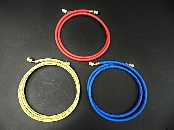 R32、R410a用 チャージングホース 3本set(赤・黄・青)全長1.5mで取り回しがラクラク!古くなったホースの買い替え、予備にお勧めです。拍卖