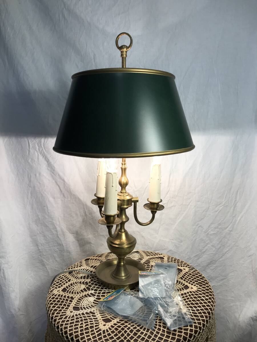 送料無料 ヴィンテージ イギリスヴィクトリアン風デザイン テーブルスタンド ランプ 高さ61㎝ 電球付き 金属シェード 卓上照明 ライト拍卖