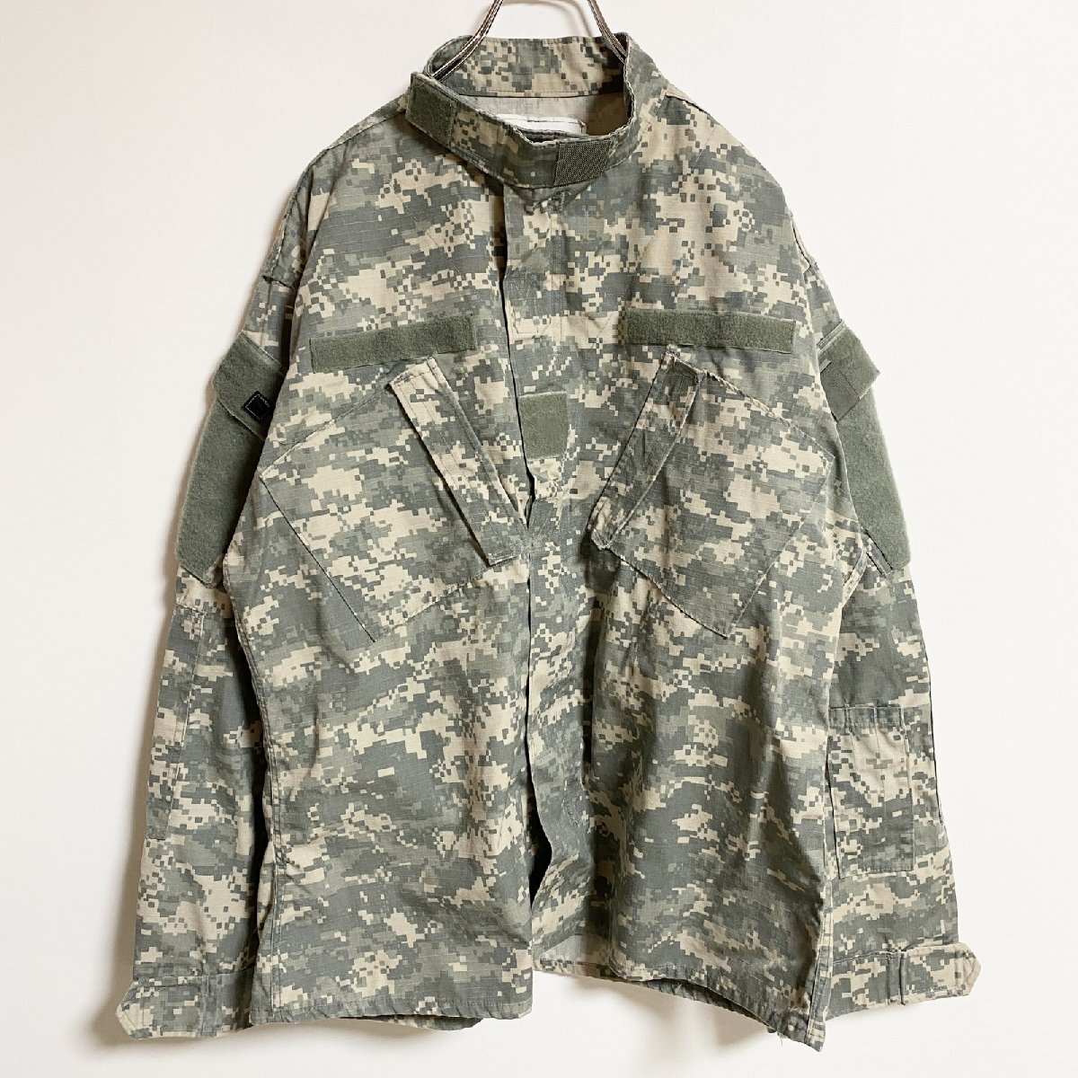 古着 used 長袖ミリタリージャケット 米軍 迷彩 カモフラ柄 U.S ARMY 緑 レトロデザイン 秋冬服 Lサイズ拍卖