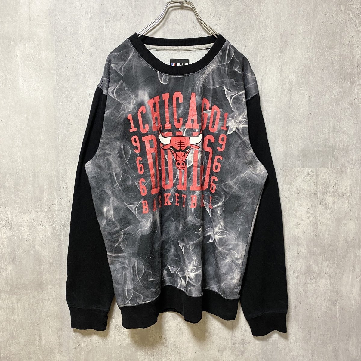 古着 used NBA CHICAGO BULLS シカゴブルズ 長袖スウェット トレーナー バスケ スポーツ XLサイズ拍卖