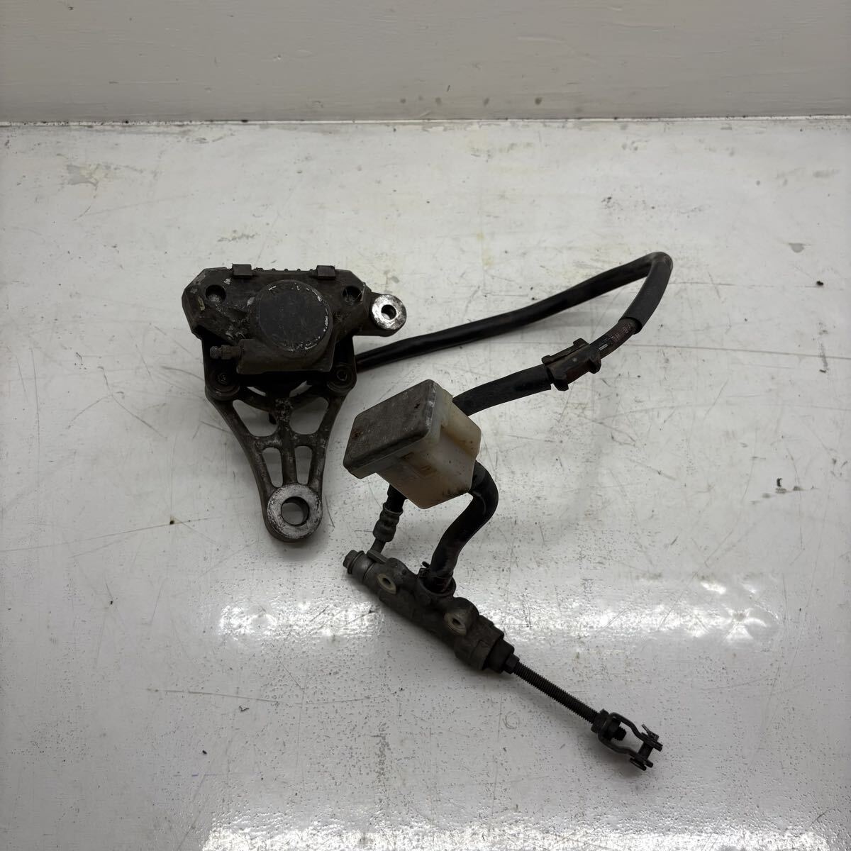 01463 スズキ GSX400 インパルス GK79A リアブレーキ マスターシリンダー キャリパー 純正 セット拍卖