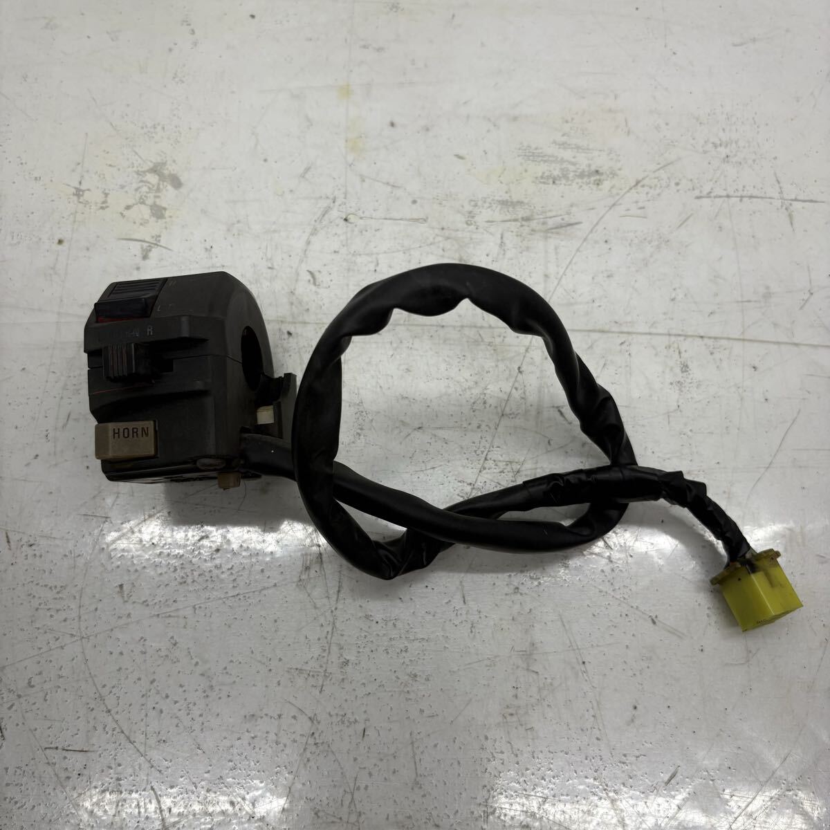 01479 スズキ GSX400 インパルス GK79A 左スイッチボックス ハンドルスイッチ 純正 左ハンドルスイッチ拍卖