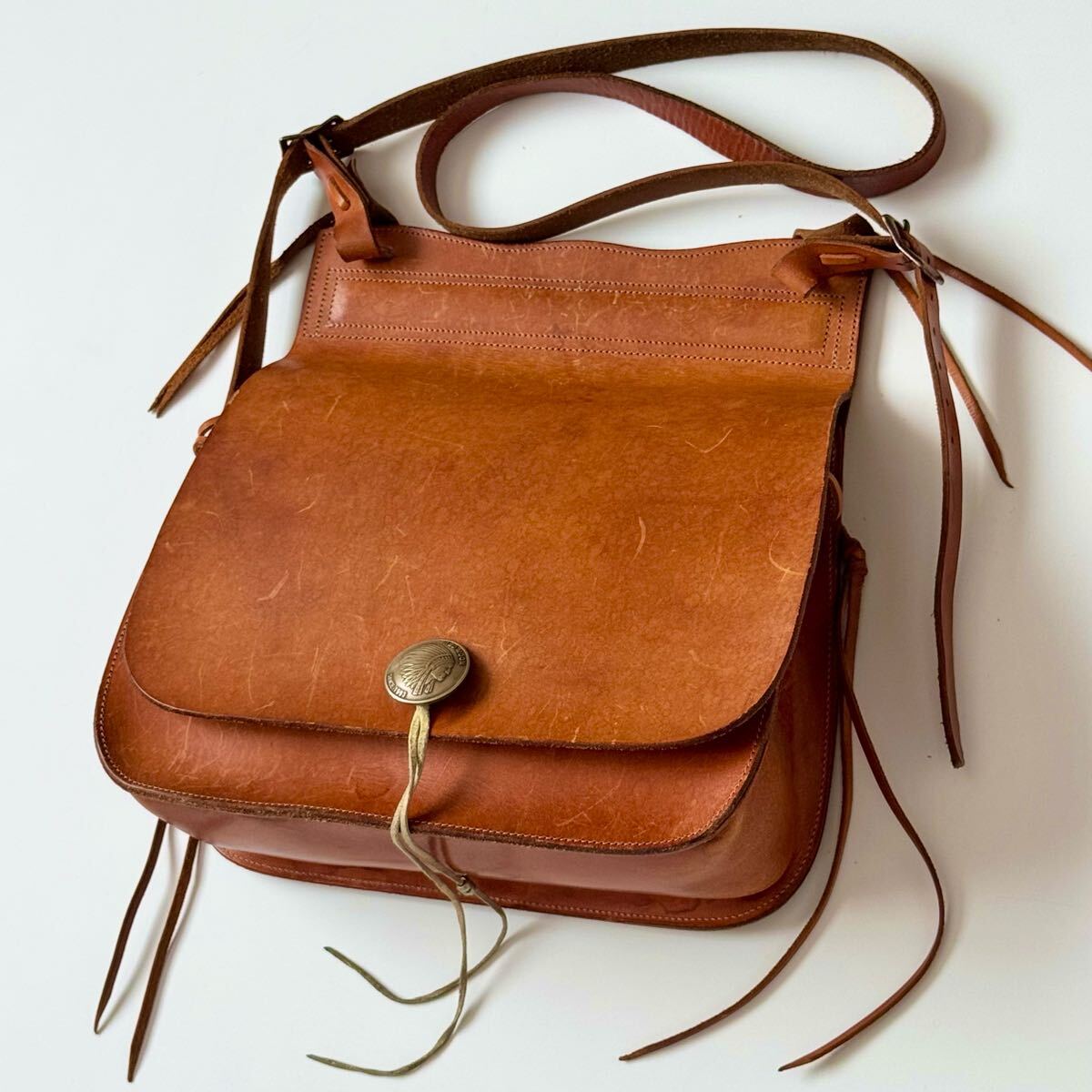 REDMOON オールレザー ショルダーバッグ レッドムーン レザー バッグ RED MOON ビッグコンチョ メガコンチョ コンチョ拍卖