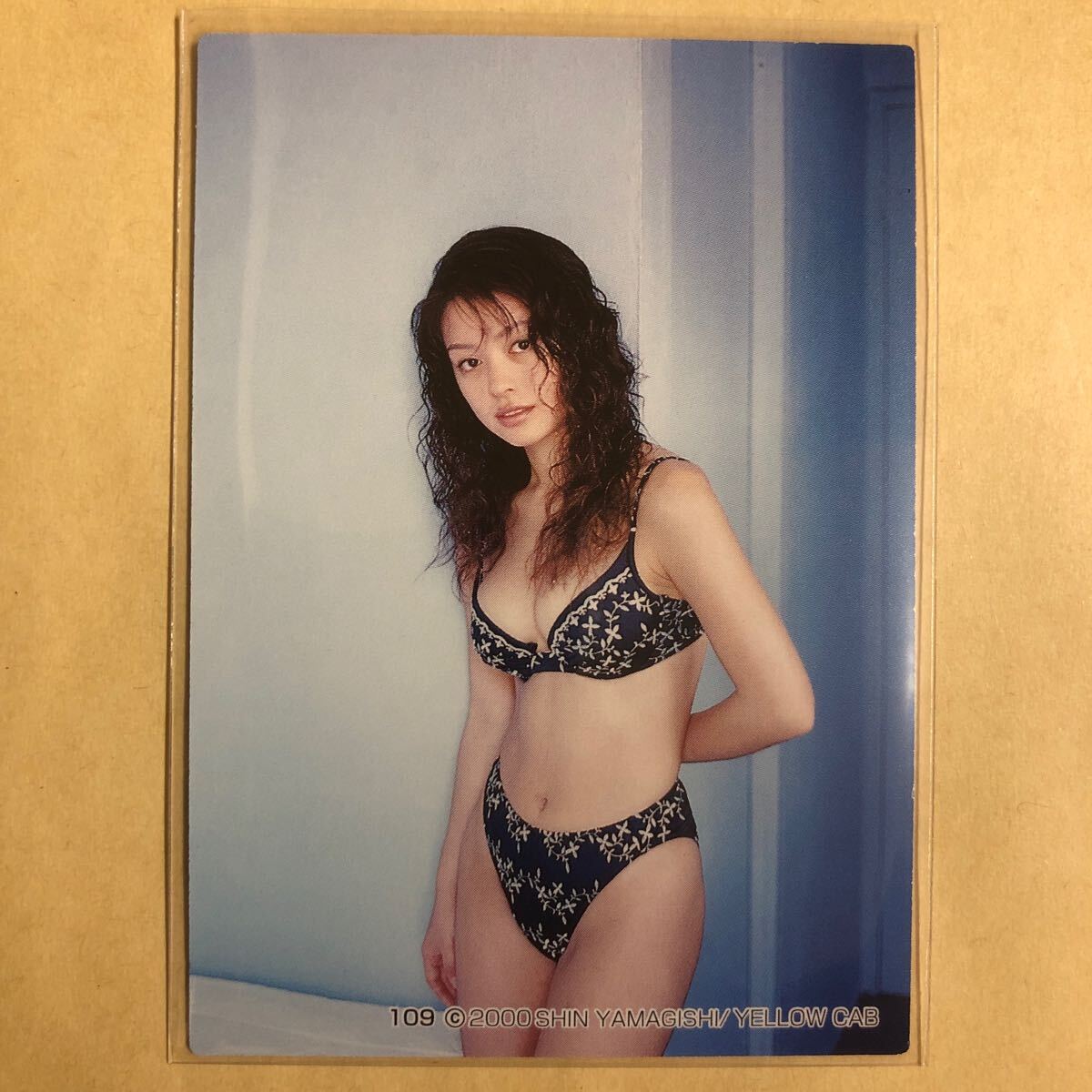坂井優美 2000 イエローキャブ トレカ アイドル グラビア カード 下着 109 タレント トレーディングカード拍卖