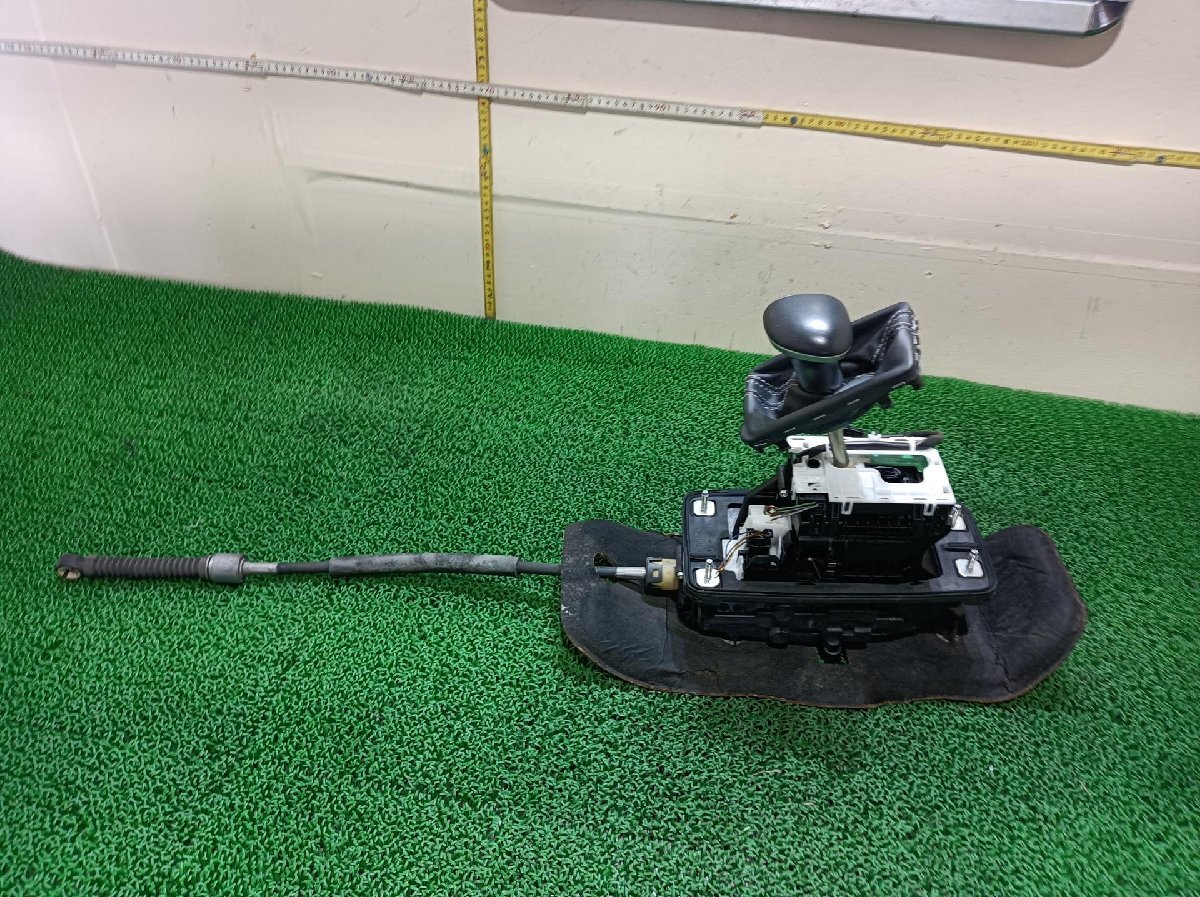 アウディ シフトレバー A6 アバント DBA-4GCGWS 4GCGWS 4G2, 4G5 A4 / 8K2, 8K5 A5/8F7 2012 3.0 TFSI クワトロ #hyj NSP265078拍卖