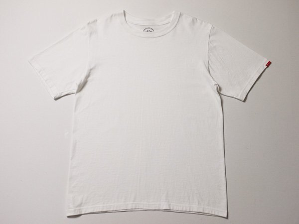 WTAPS ダブルタップス 半袖 Tシャツ 正規品 ネイバーフッド VISUALUPARMORED 無地 ピスネーム サイズ2 白 ホワイト拍卖