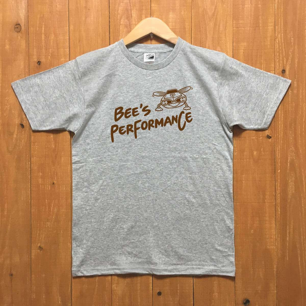 ■BEE'S PERFORMANCE Tシャツ■XLサイズ(グレ-xブラウン)DODGE BEE MOPAR ダッジ MOPAR アメリカアメ車拍卖
