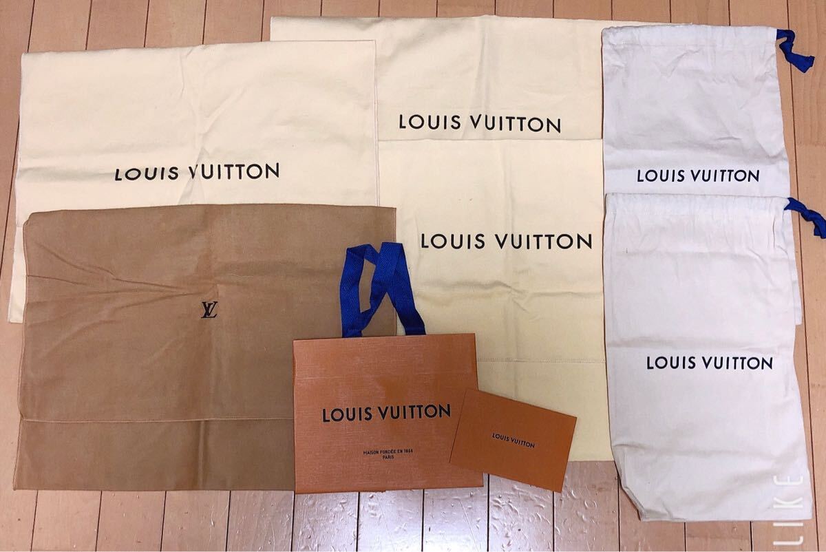 LOUIS VUITTONバック等の保存袋&紙袋(封筒つき)7枚 / 正規品 / 巾着袋など / ヴィトン拍卖