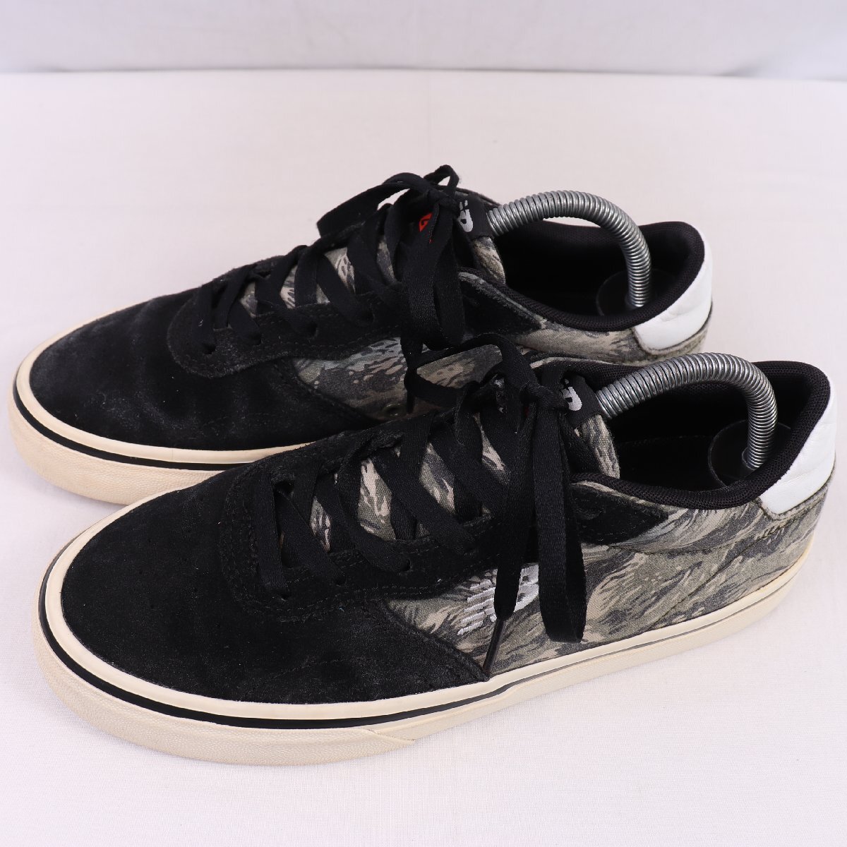 232 ニューバランス 26.0cm/new balance 黒 ブラック 迷彩 カモフラージュ 中古 古着 メンズ スニーカー yy6212拍卖