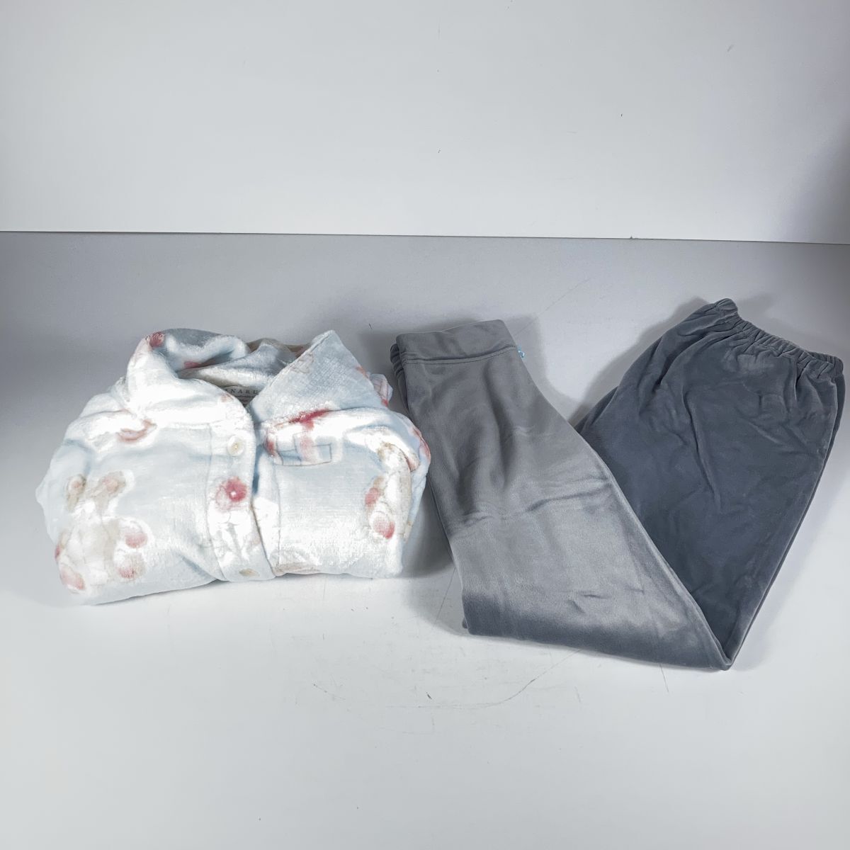 未使用 セットアップ NARUE M L ナルエー パジャマ 寝巻 寝具 トップス ボトムス ブルー系拍卖