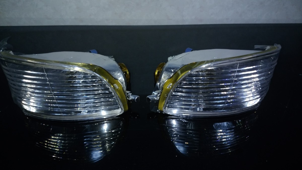 トヨタ 18クラウン 純正形状 ロイヤルサルーン前期 フォグランプユニット 左右セット 新品バルブ付き拍卖