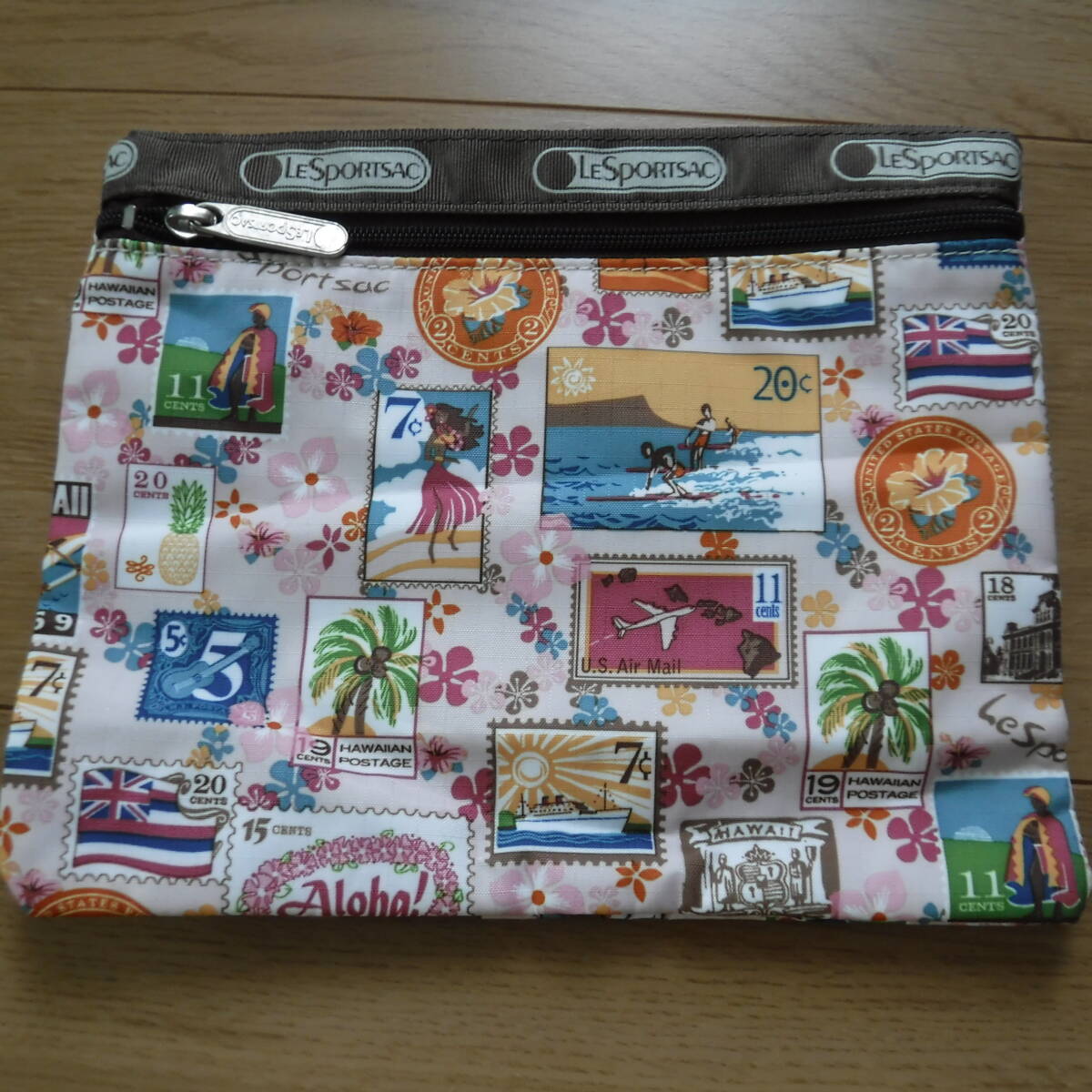 税不要特価 新品!LESPORTSAC レスポートサック ハワイ限定 レイアロハ フラガール ヤシの木 ダイアモンドヘッド ポーチ♪① 拍卖