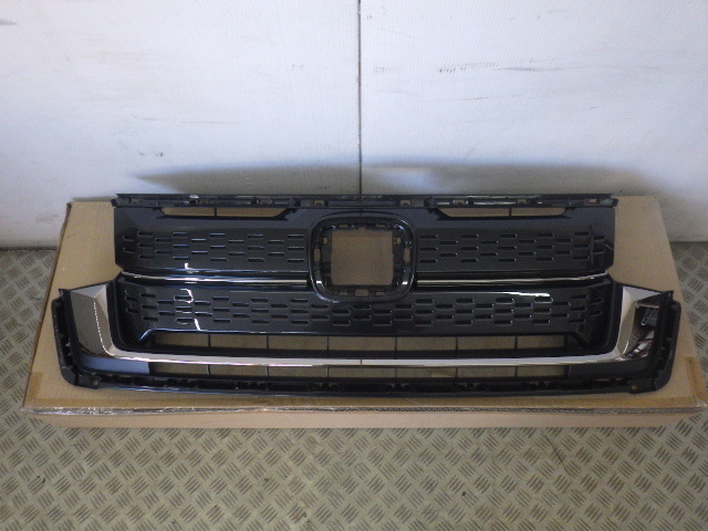 新車外し RP6 RP7 RP8 ステップワゴンスパーダ 標準仕様 フロントグリル ダーククロームメッキ 71200-3T0-J01 即決 ②拍卖