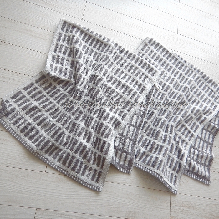 新品◆今治タオル◆甘撚り◆ふわふわ◆柔らか◆北欧風◆ボックス柄◆コンパクトサイズ◆バスタオル2枚◆45×100◆グレー×ホワイト拍卖