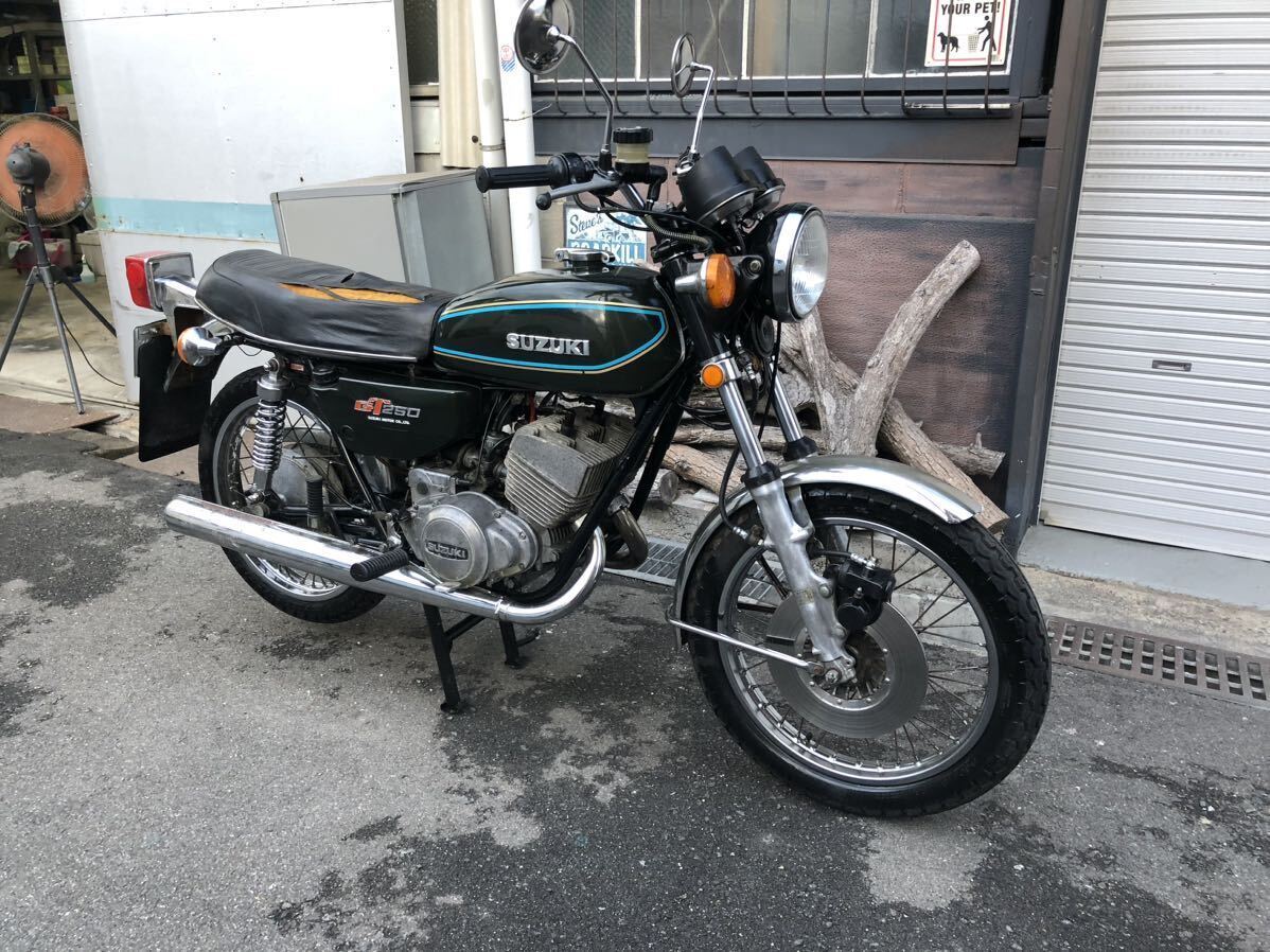 スズキ SUZUKI GT 250 B5 最終型 空冷 2スト 書類付き・純正キー 実動 新品部品交換済み 断捨離拍卖