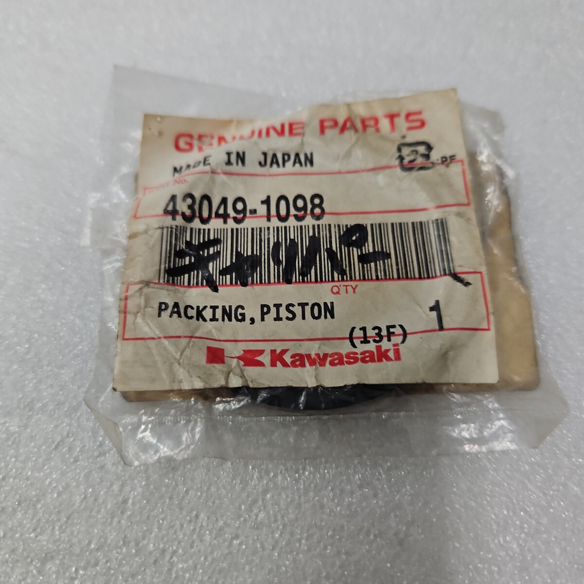 カワサキ Z 750FX-Ⅲ Z 400FX ? フロントキャリパー ピストンシール 純正43049-1098 250724-0004拍卖