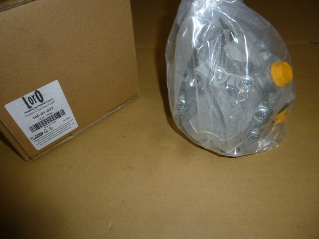 ヴァナゴンT4/ユーロバンT4 2.5用パワステポンプ新品1991~1996年前期まで拍卖