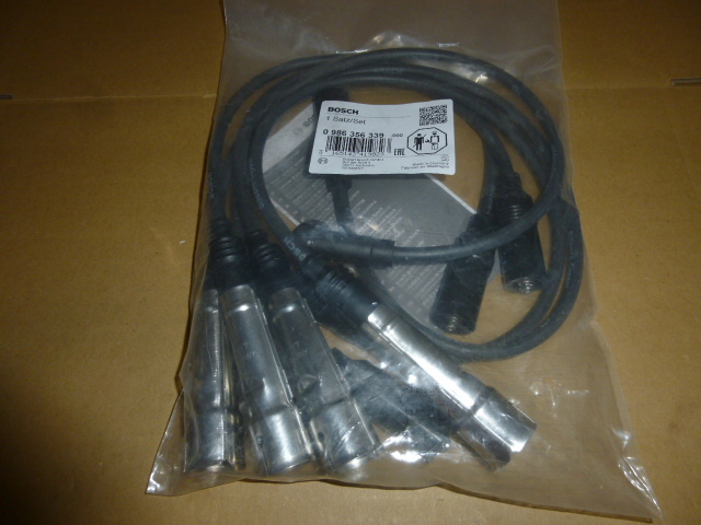 GOLF3 1.8/GOLF3 2.0/GOLF3カブリオレ/GOLF4カブリオレ用プラグコードセット(イグニッションケーブル)新品BOSCH製ドイツ製造品拍卖