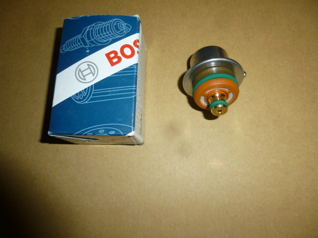 GOLF3 VR6/コラード VR6/パサート2 VR6/VENTO VR6/GOLF4 3.2/トランスポーターT5 3.2用プレッシャーレギュレーター新品4.0Bar/BOSCH製拍卖