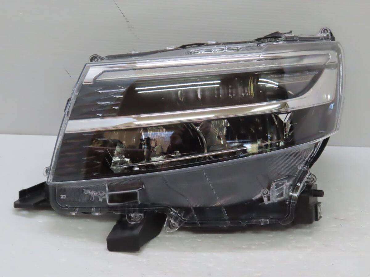 美品/破損無し G【A0338】LA650S/LA660S タントカスタム【後期】LED ヘッドライト 左【81170-B2830/KOITO 100-69096 刻印:Z2】拍卖