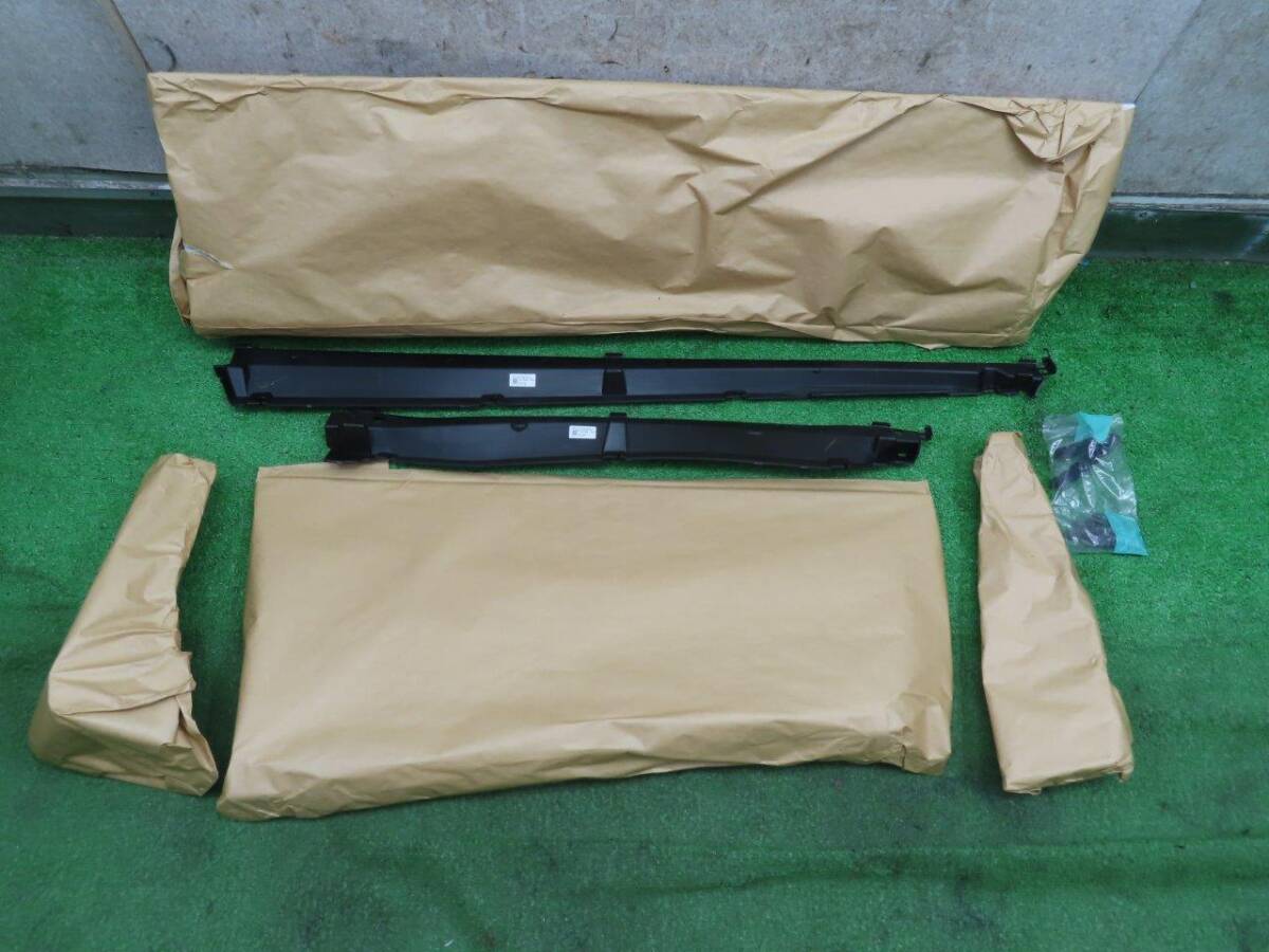 未使用品 Q【A0349】MXUA80/80系 ハリアー【モデリスタ/GRAN BLAZE】サイドスカート 右側 前後【ホワイトパール 089】【MSD44-48003-A1】拍卖