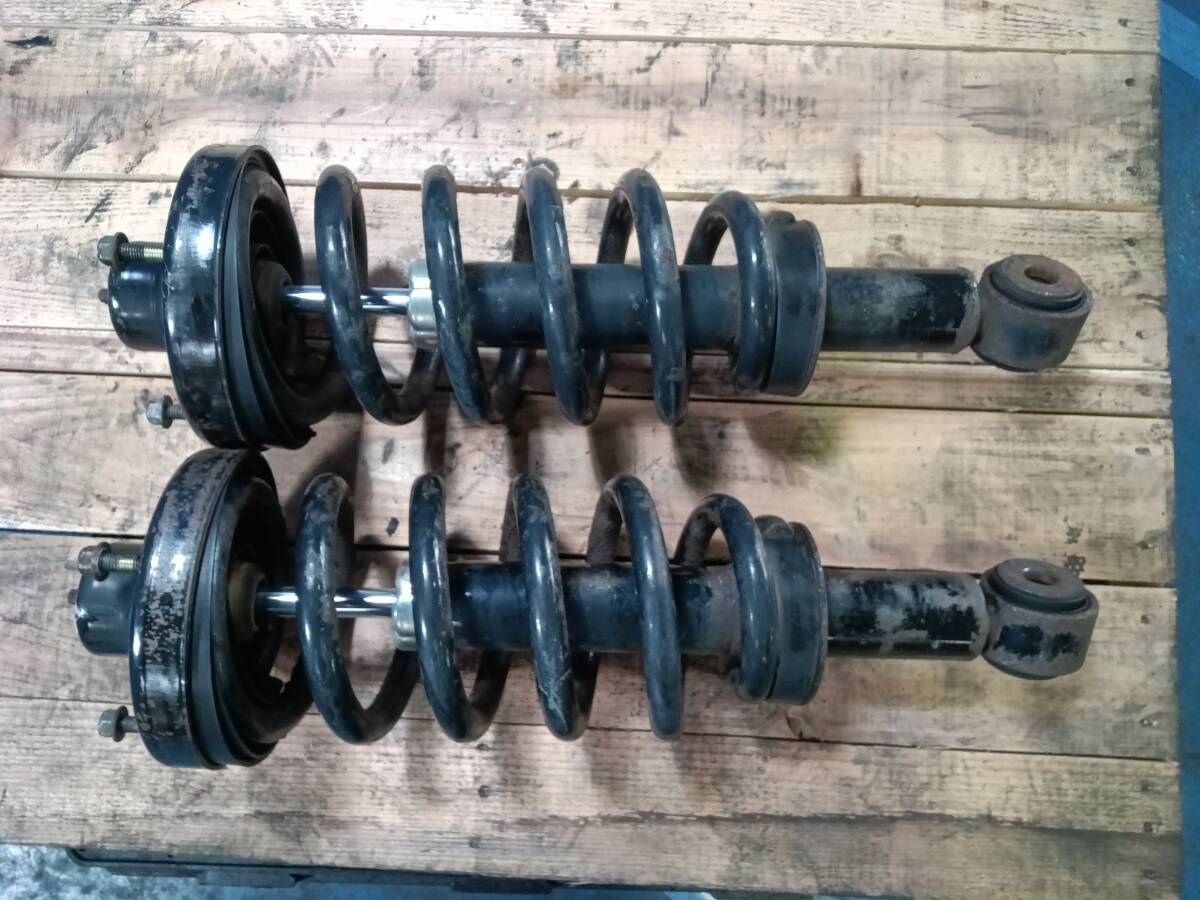 リンカーン U326 ナビゲーター 前期 左右 リアストラット 元エアサス装着車からの取り外し 0704-7拍卖