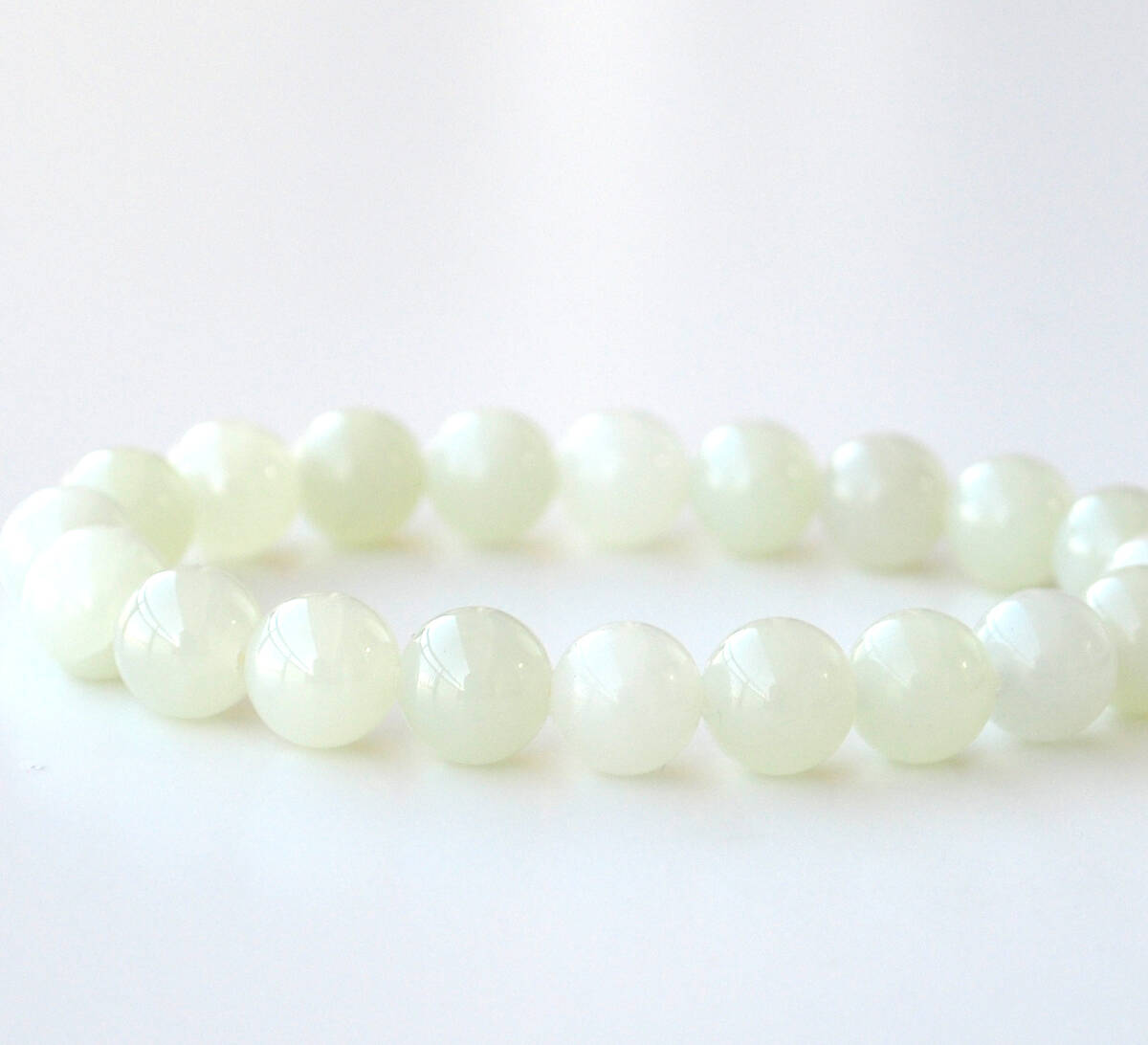 ☆天然石卸☆超激レア!!!☆完全別格品(宝石質)☆超極上和田玉(ホータン)白玉☆ブレスレットSSA☆羊脂白※鑑別書付※ファイナルクオリティー拍卖