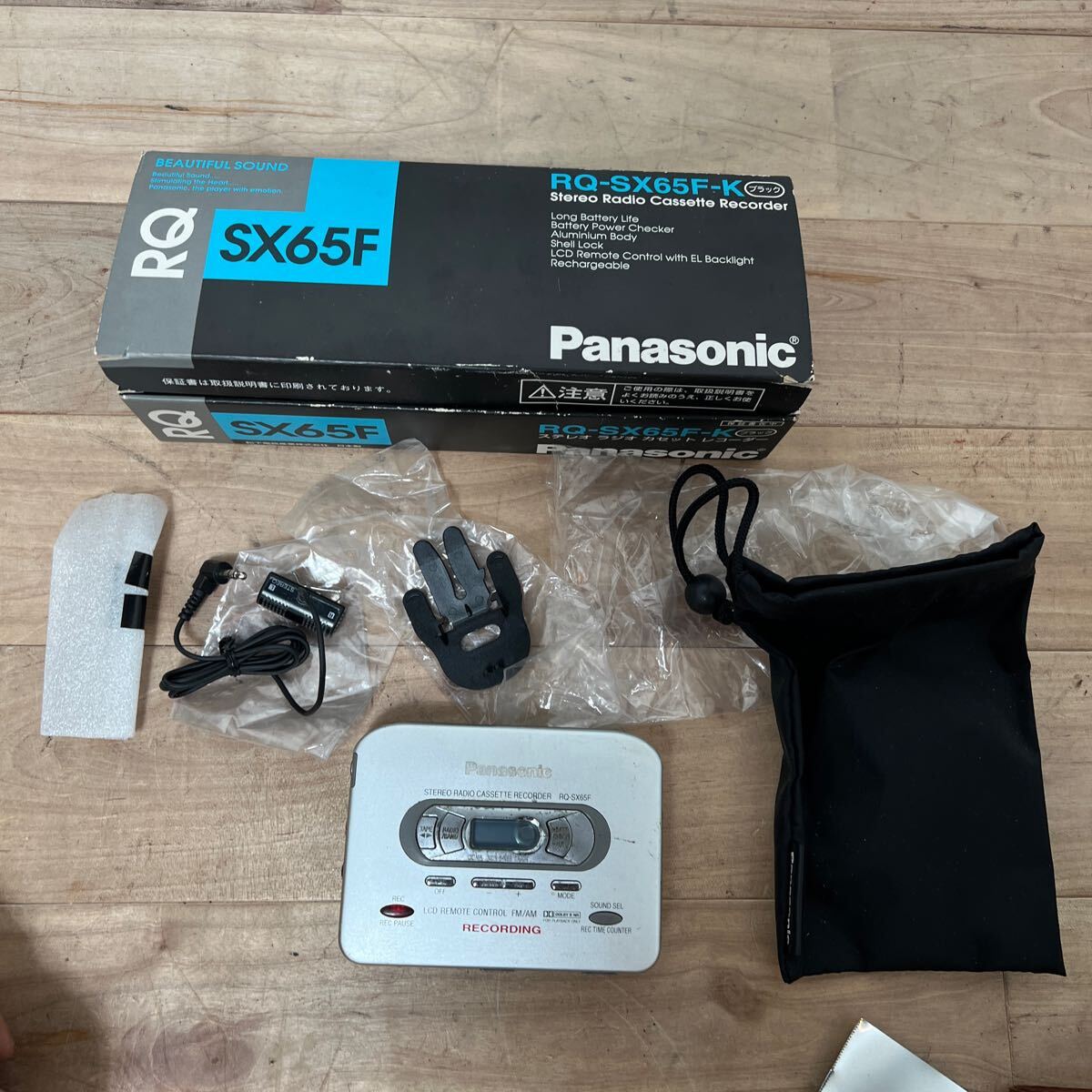 パナソニック製のステレオラジオカセットレコーダー「RQ-SX65F-K」 ウォークマン Panasonic カセットプレーヤー 録画再生 箱付き拍卖
