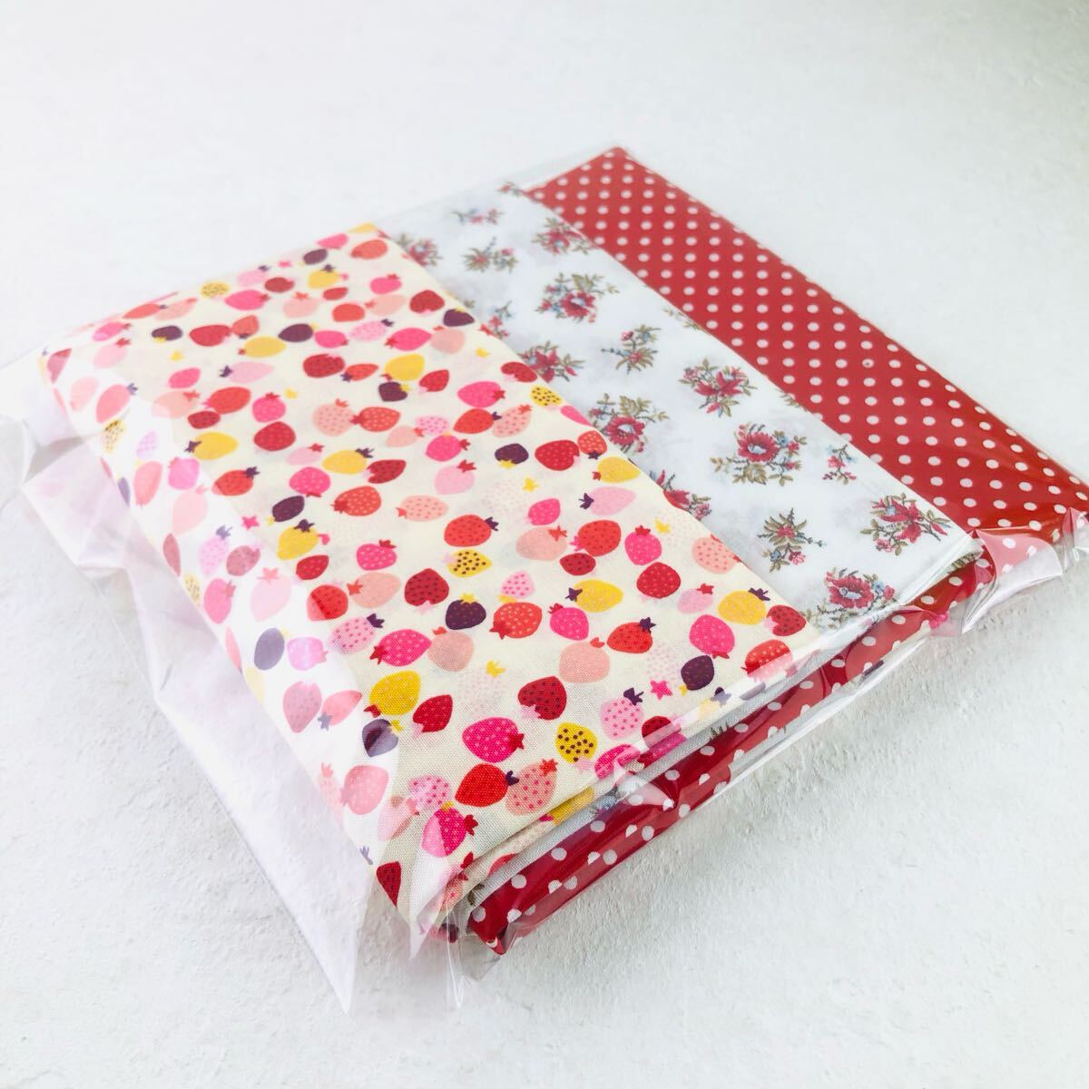 計1.5m はぎれセット 花柄 水玉ブロード 50cm×3 生地 はぎれ コットン 綿生地 いちご柄拍卖