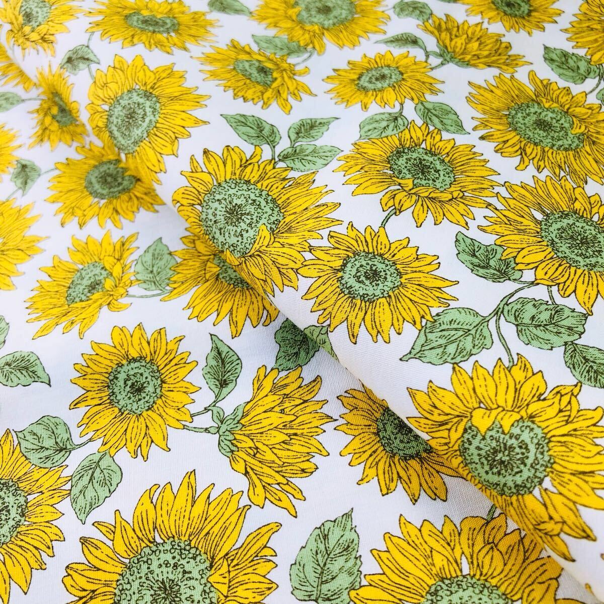 日本製 ブロード ひまわり1m はぎれ 生地 110×100 コットン拍卖