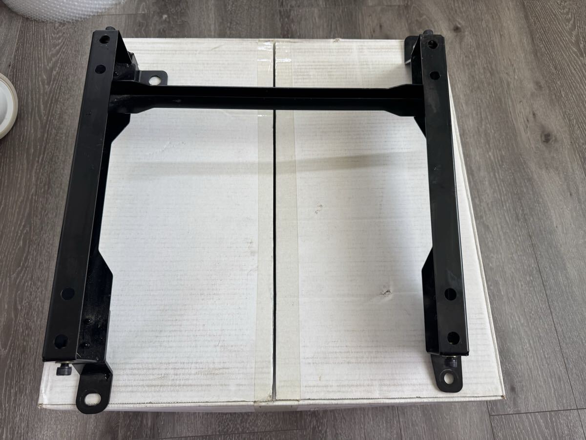 RECARO レカロ ミツビシ パジェロ V60 70 ベースフレームのみ シートレール 右 運転席側拍卖