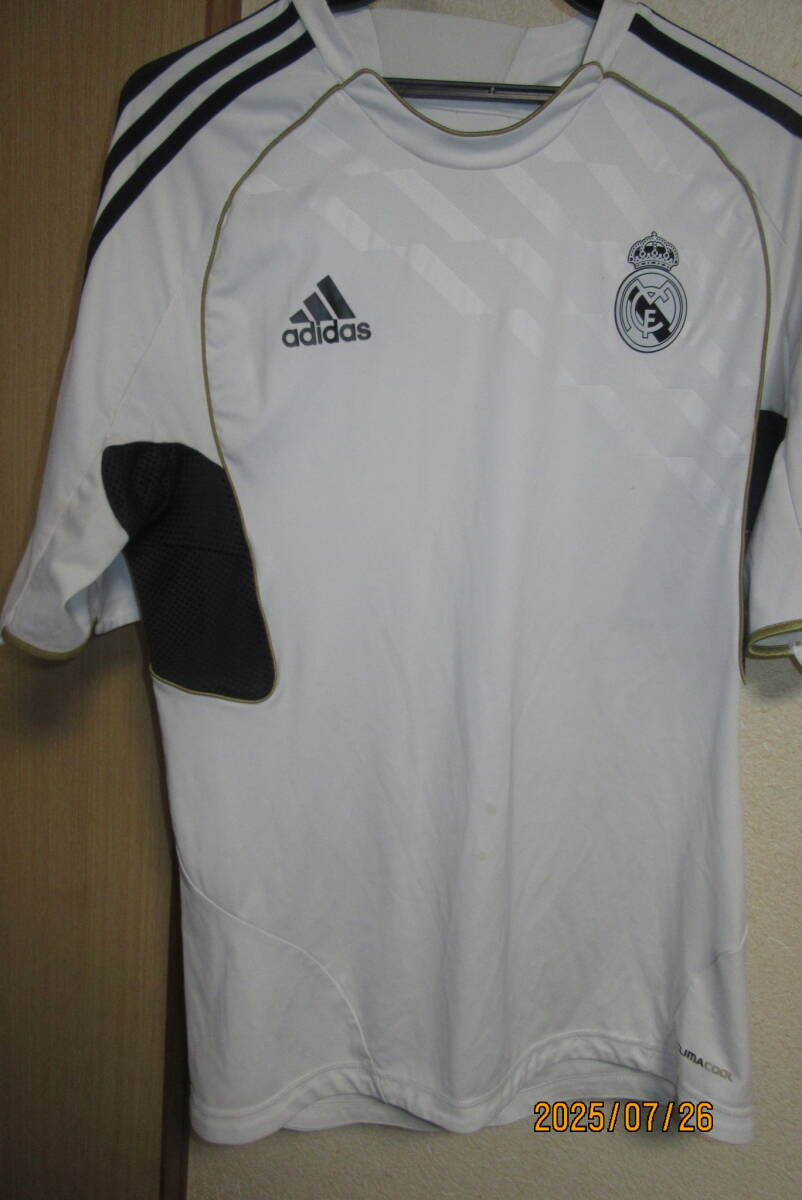 送料無料 アディダス レアルマドリッド ユニフォーム拍卖