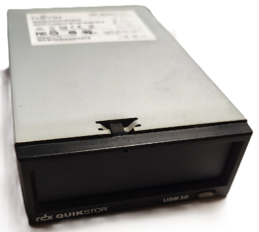 富士通 RDX QuikStor Internal USB3 RMN-D-01-11 A3C40157971 USBケーブル付 タンベルグデータ Fujitsu PRIMERGY拍卖
