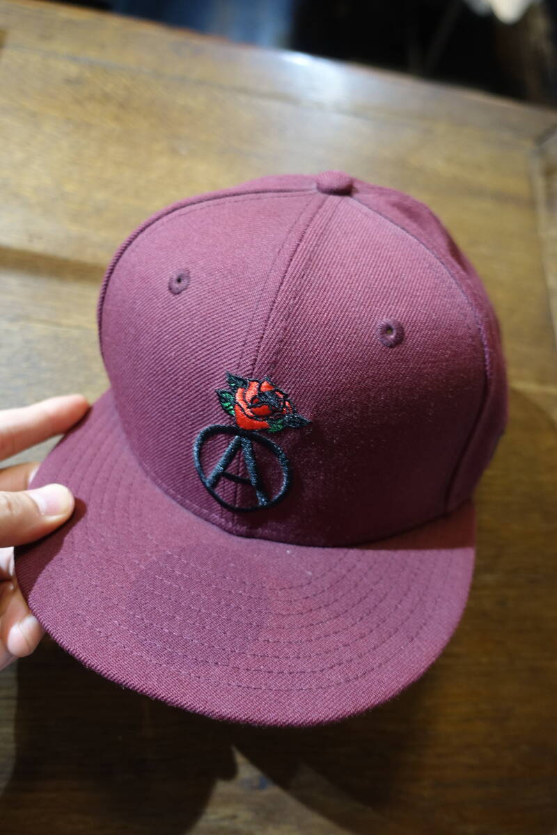 アンダーカバー × ニューエラ キャップ 赤茶拍卖