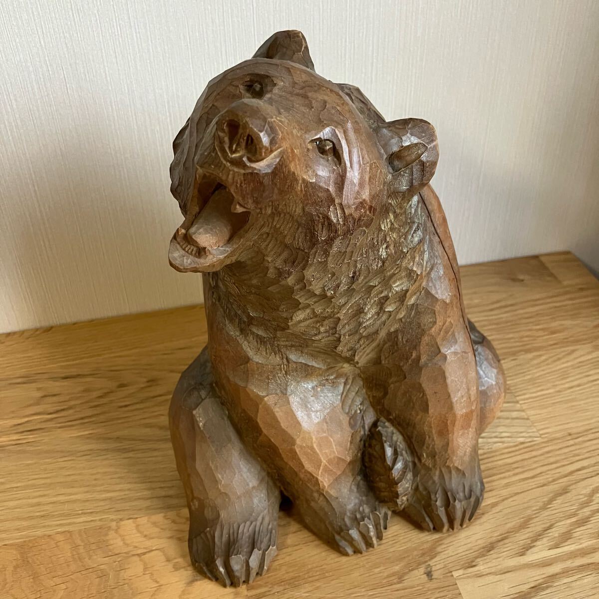 上山作 アイヌ民芸 一刀彫 木彫り熊 置物 北海道 郷土玩具 木工芸拍卖