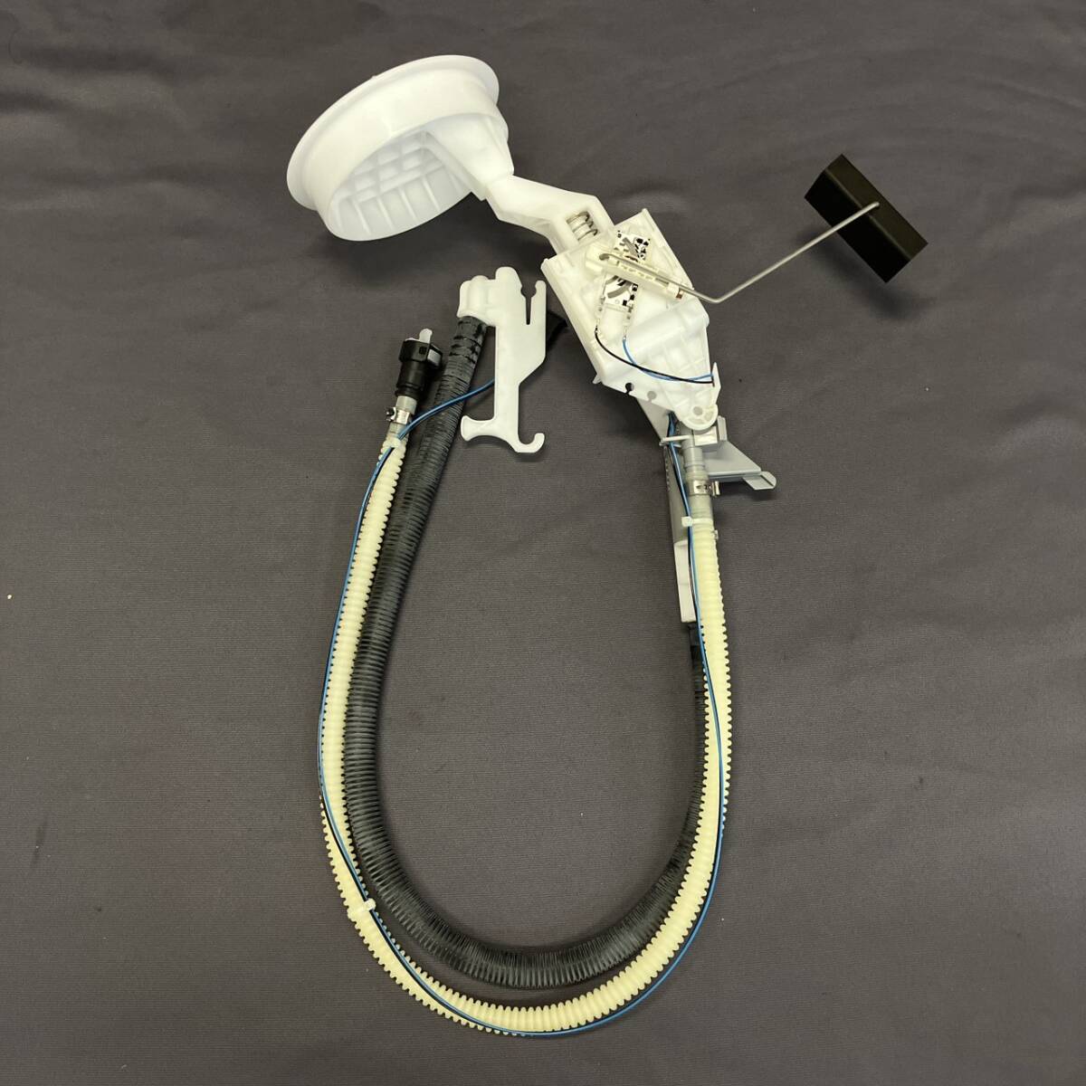 フォルクス ワーゲン S-1180 ◎ 保管品 Volks wagen 燃料 タンク ユニット 1J0 919 673 P ゴルフ R32 A3 フューエル フロート センダー VW拍卖