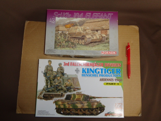 1/72ドイツ戦車2個セット①ドラゴンエレファント②サイバーホビーキングタイガー+擲弾兵4体付き 定形外920円送付拍卖